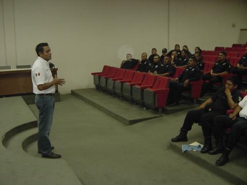 Dan curso de introducción de turismo y primeros auxilios a policías municipales